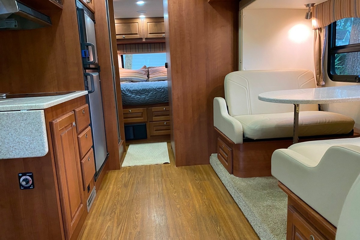 2013 Coach House Platinum II 241 XL Premium Package in Beaufort, SC